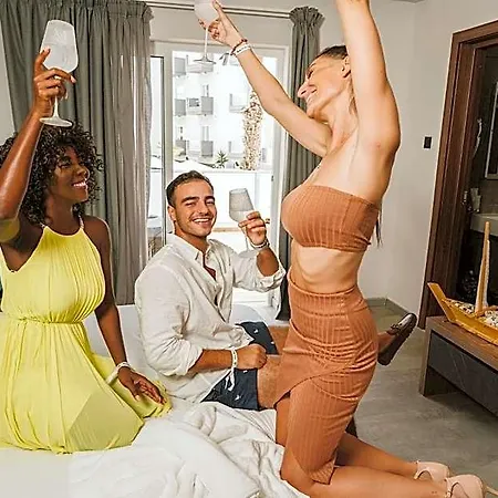 Otel Bora Bora Ibiza Malta - Music - Adults Only 18