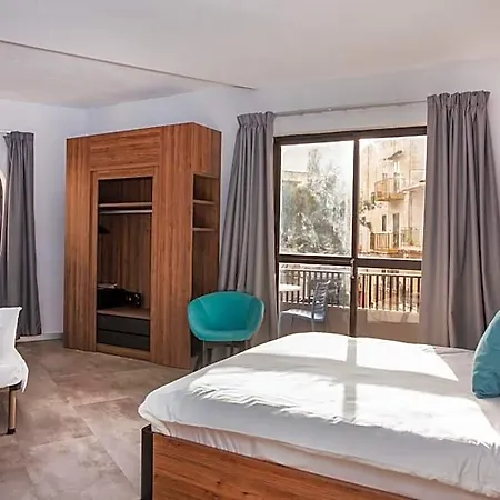 Bora Bora Ibiza Malta - Music - Adults Only 18 Otel St. Paul's Bay