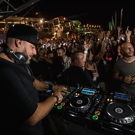 Bora Bora Ibiza Malta - Music - Adults Only 18 Сент-Полс-Бей