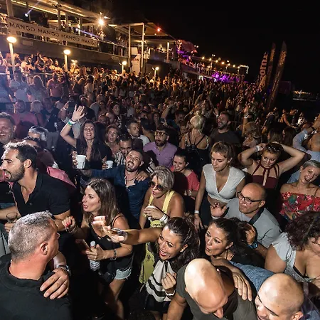 Bora Bora Ibiza Malta - Music - Adults Only 18 Отель 4*